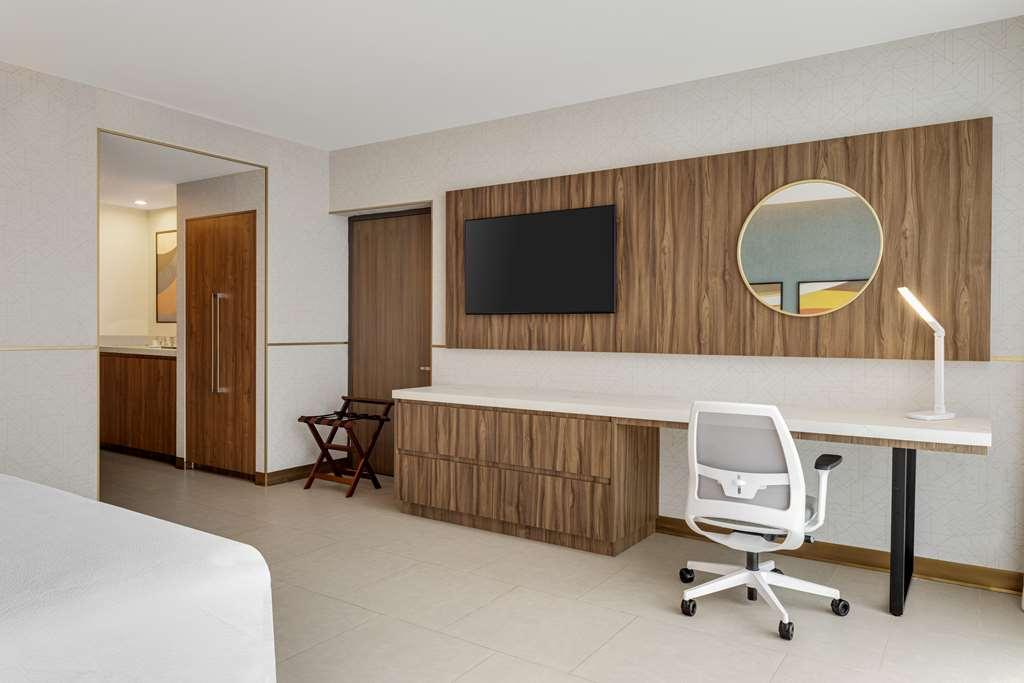 Hilton Garden Inn San Jose Airport City Mall Alajuela Room photo